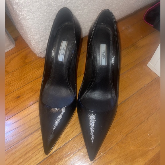 Prada saffiano leather pointed pumps - black size 40 eur/ 9 US - Picture 2 of 6